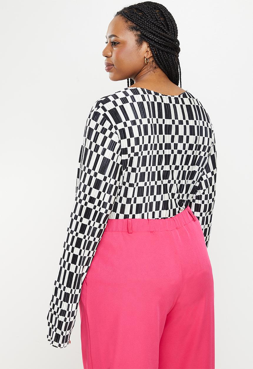 Me&B - Plus plisse with digital print top - stone & black 