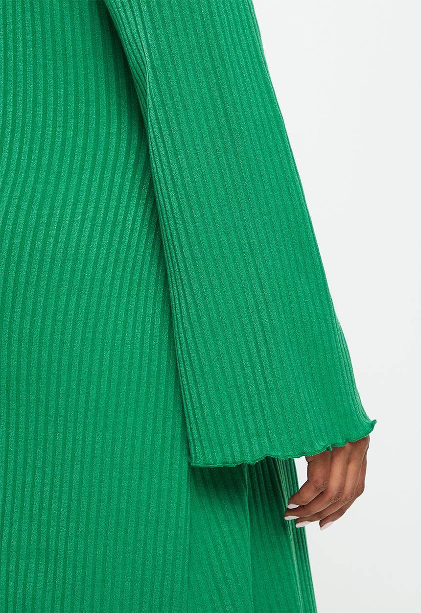 Me&B - Plus ribbed long sleeve maxi dress - green