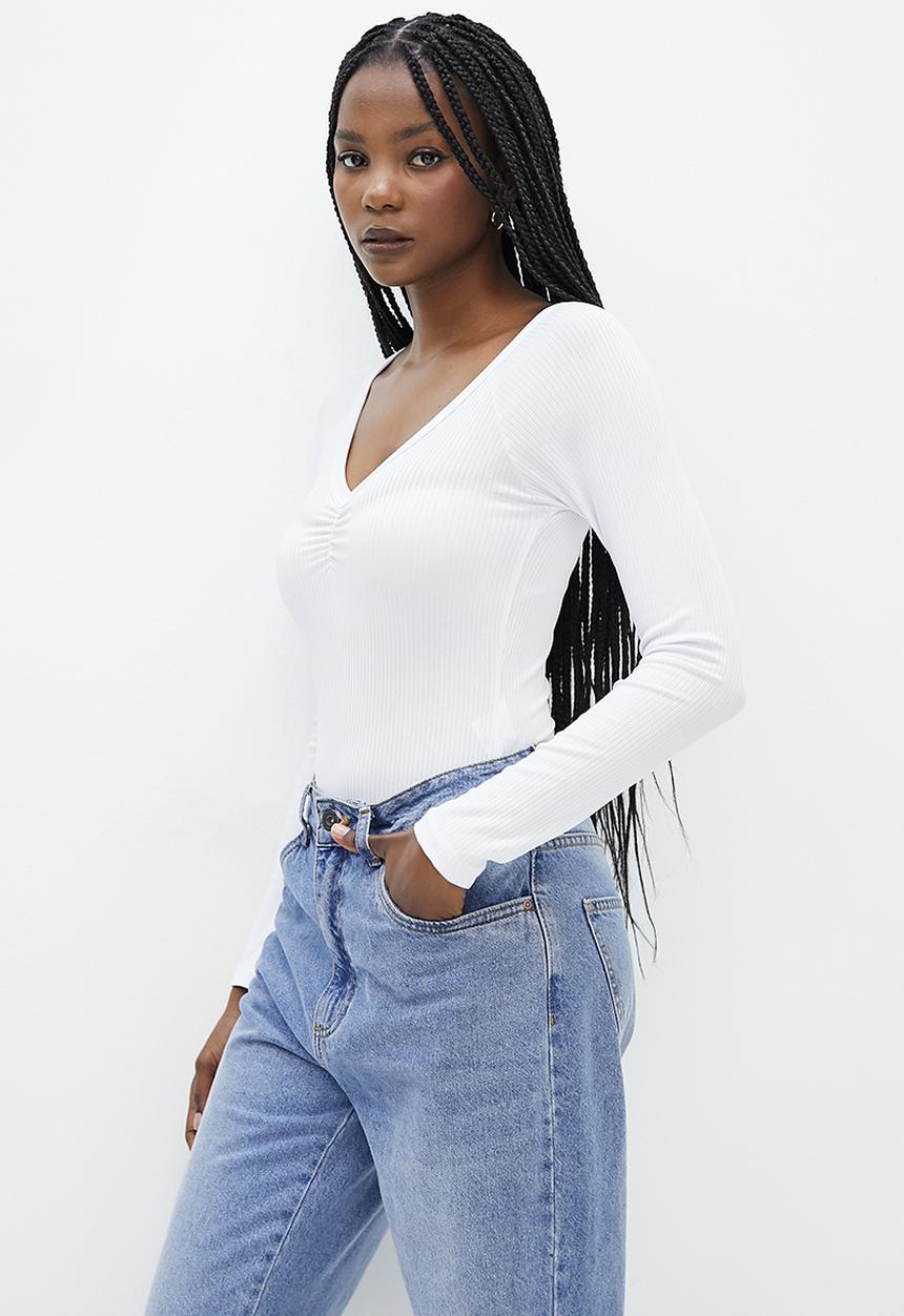 Superbalist - V-neck ruched bodysuit - white