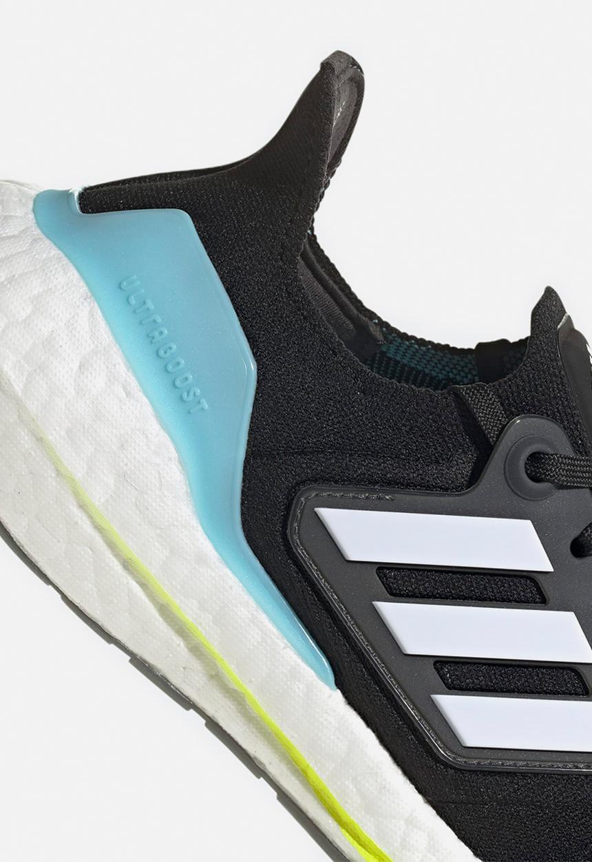 adidas Originals - Ultraboost 22 w - core black/white/solar yellow