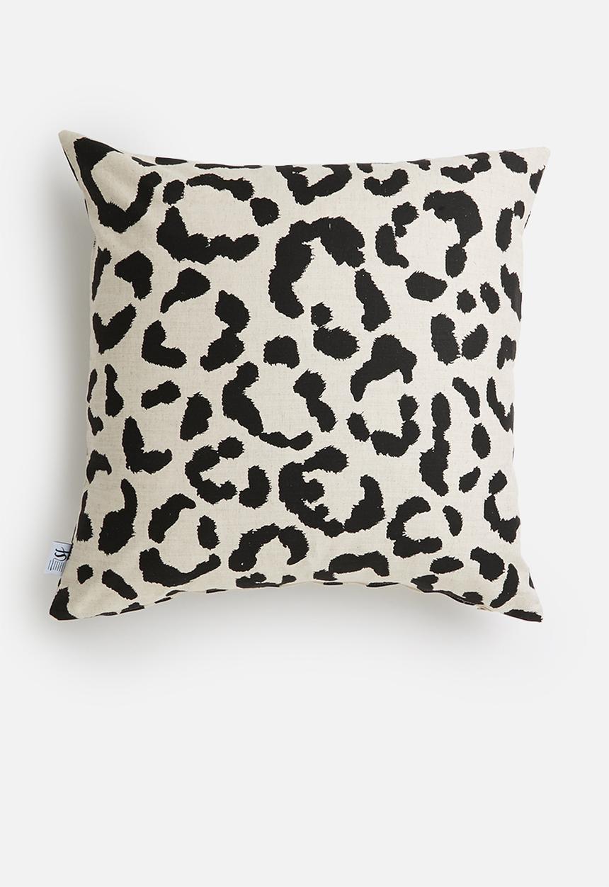 Sixth Floor - Huntress linen cushion cover - white & black