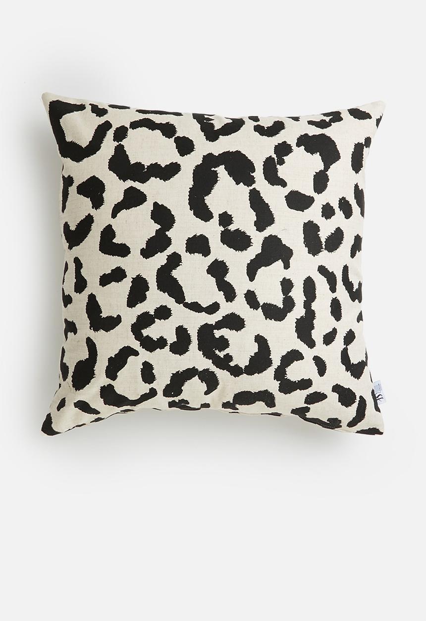 Sixth Floor - Huntress linen cushion cover - white & black