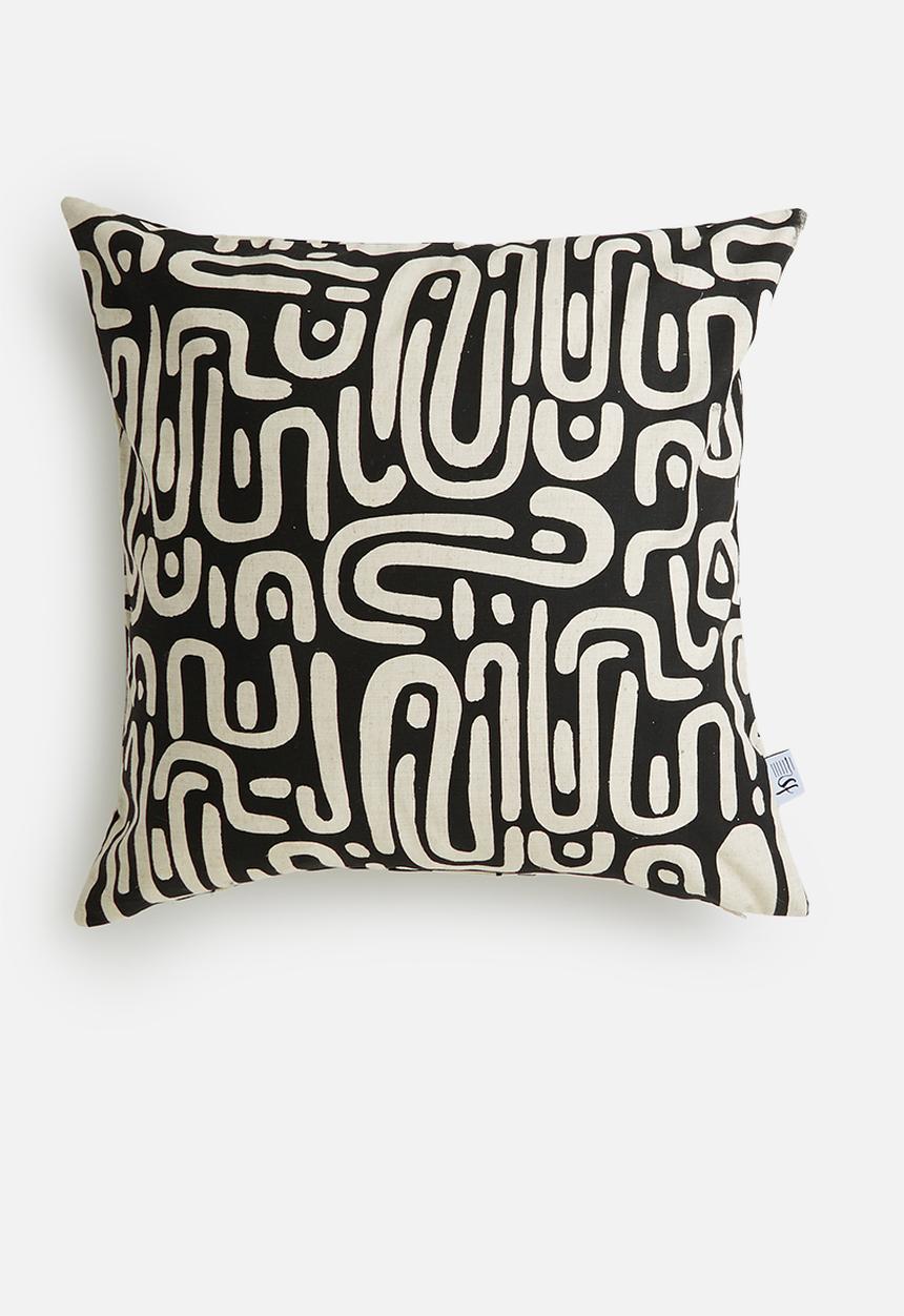 Sixth Floor - Lana linen cushion cover - white & black