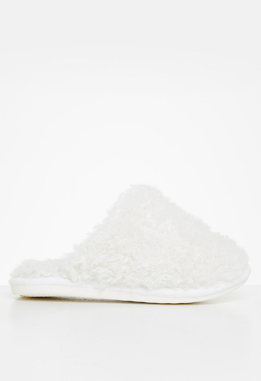 dailyfriday - Close toe fluffy slipper - light beige