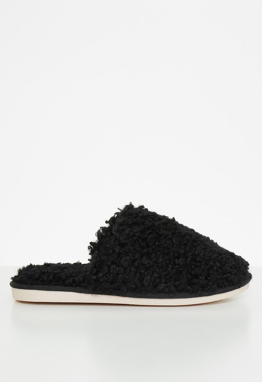 dailyfriday - Close toe fluffy slipper - black