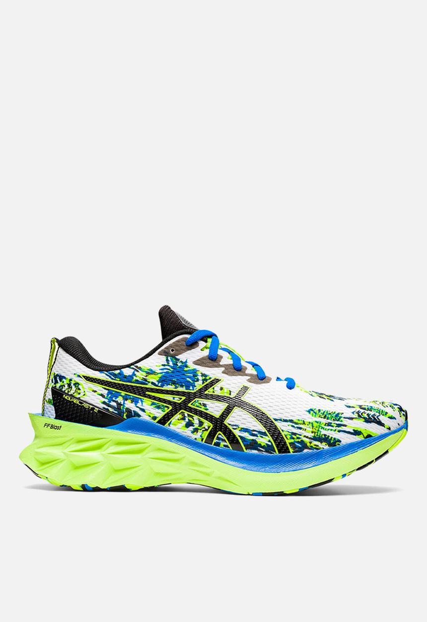 ASICS - Novablast 2 colour injection - white/black