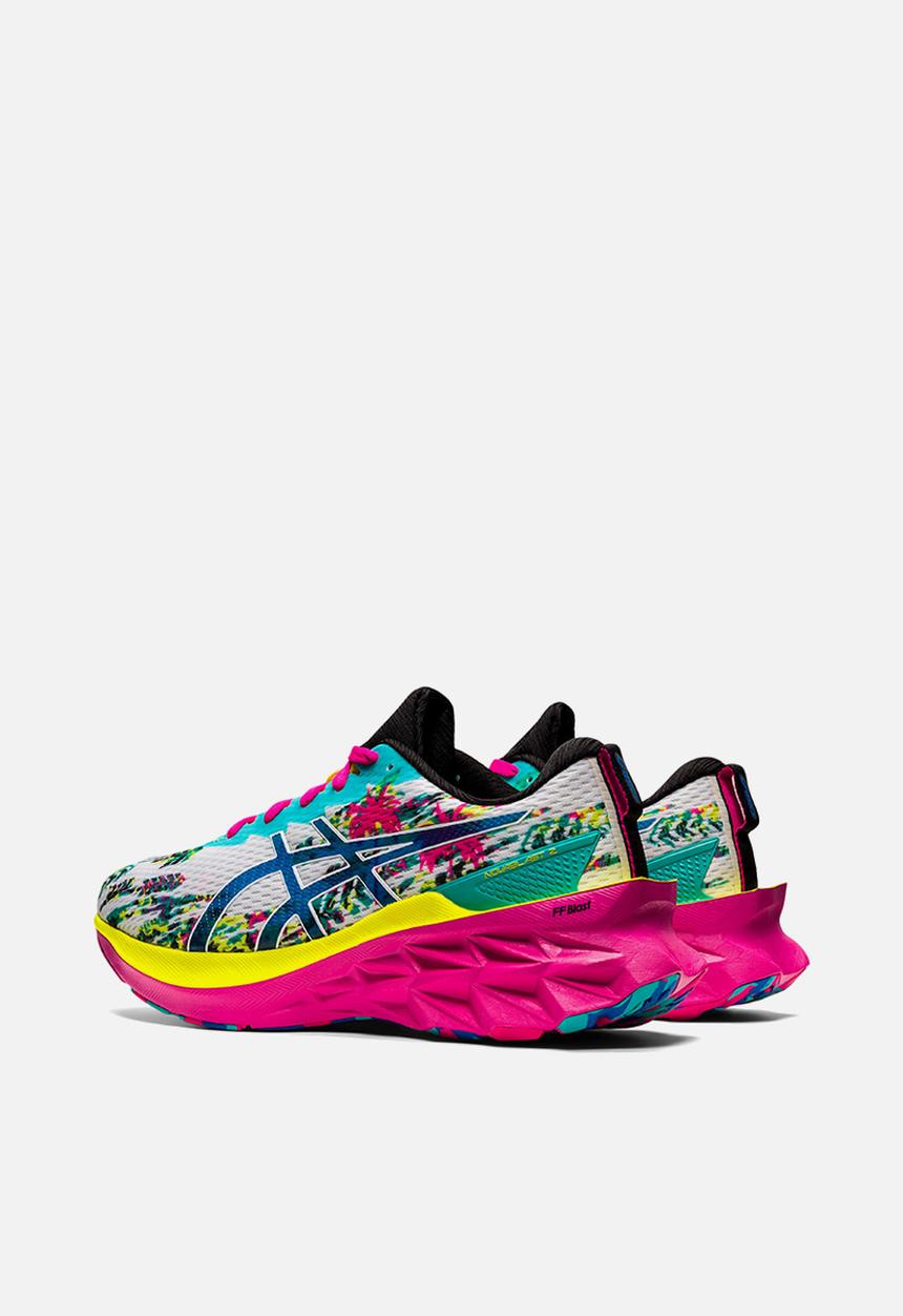 ASICS - Novablast 2 colour injection - white/electric blue