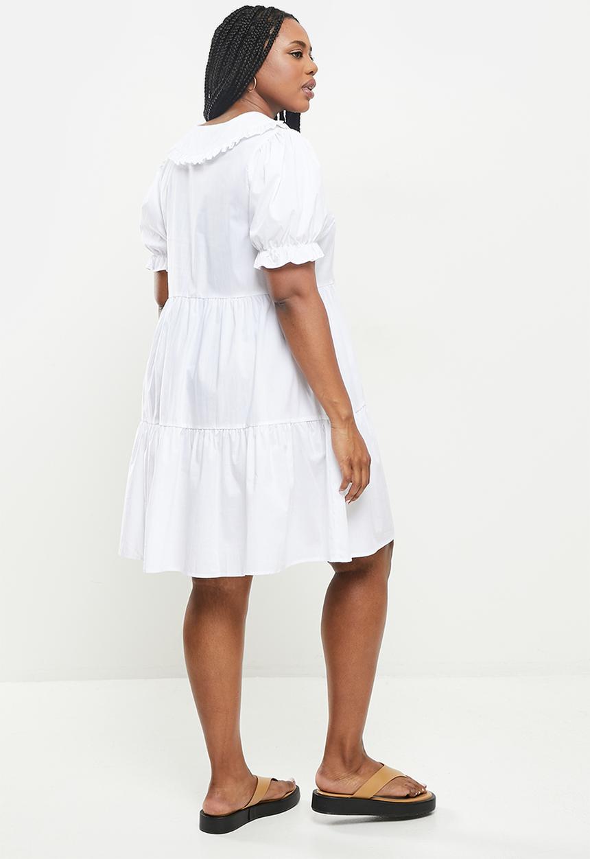 Glamorous - Plus peterpan collar tiered mini dress - white