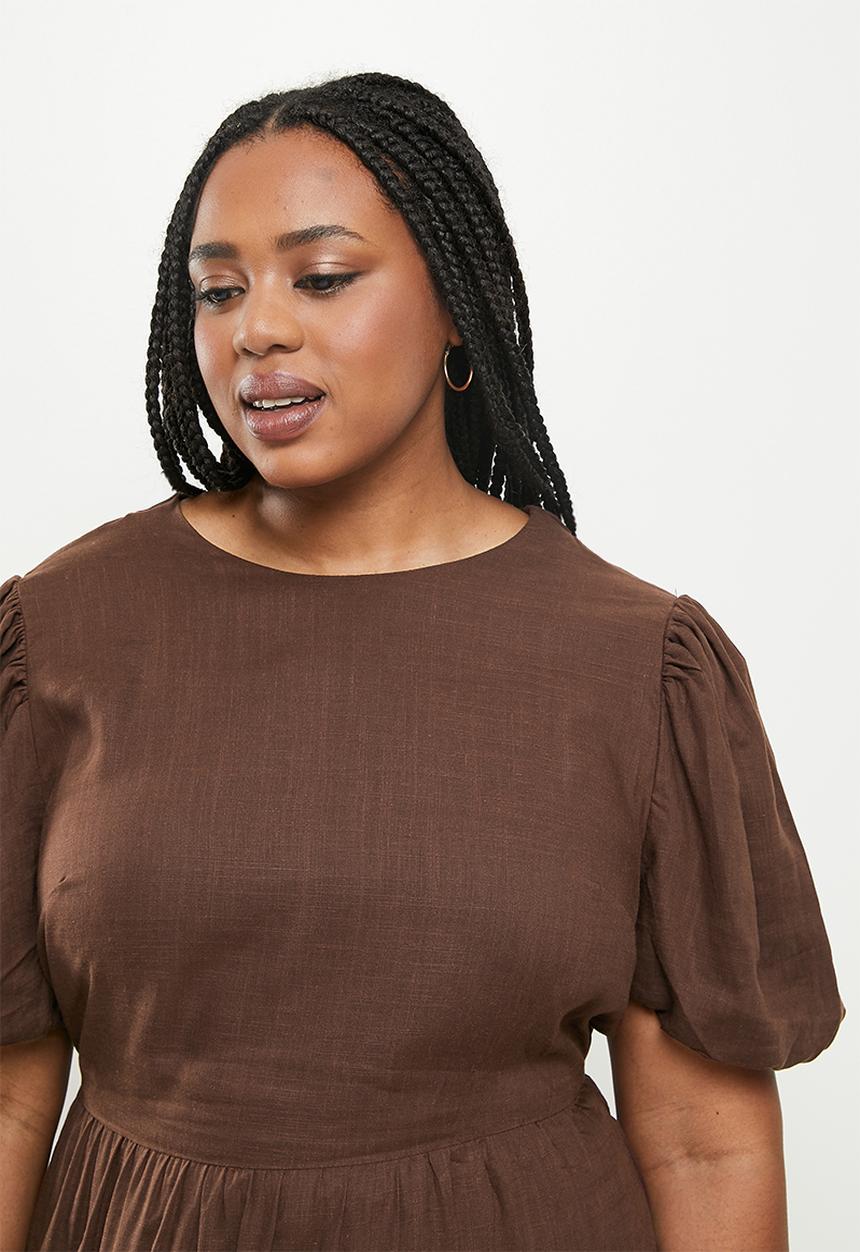 Glamorous - Plus open back tiered linen dress - brown