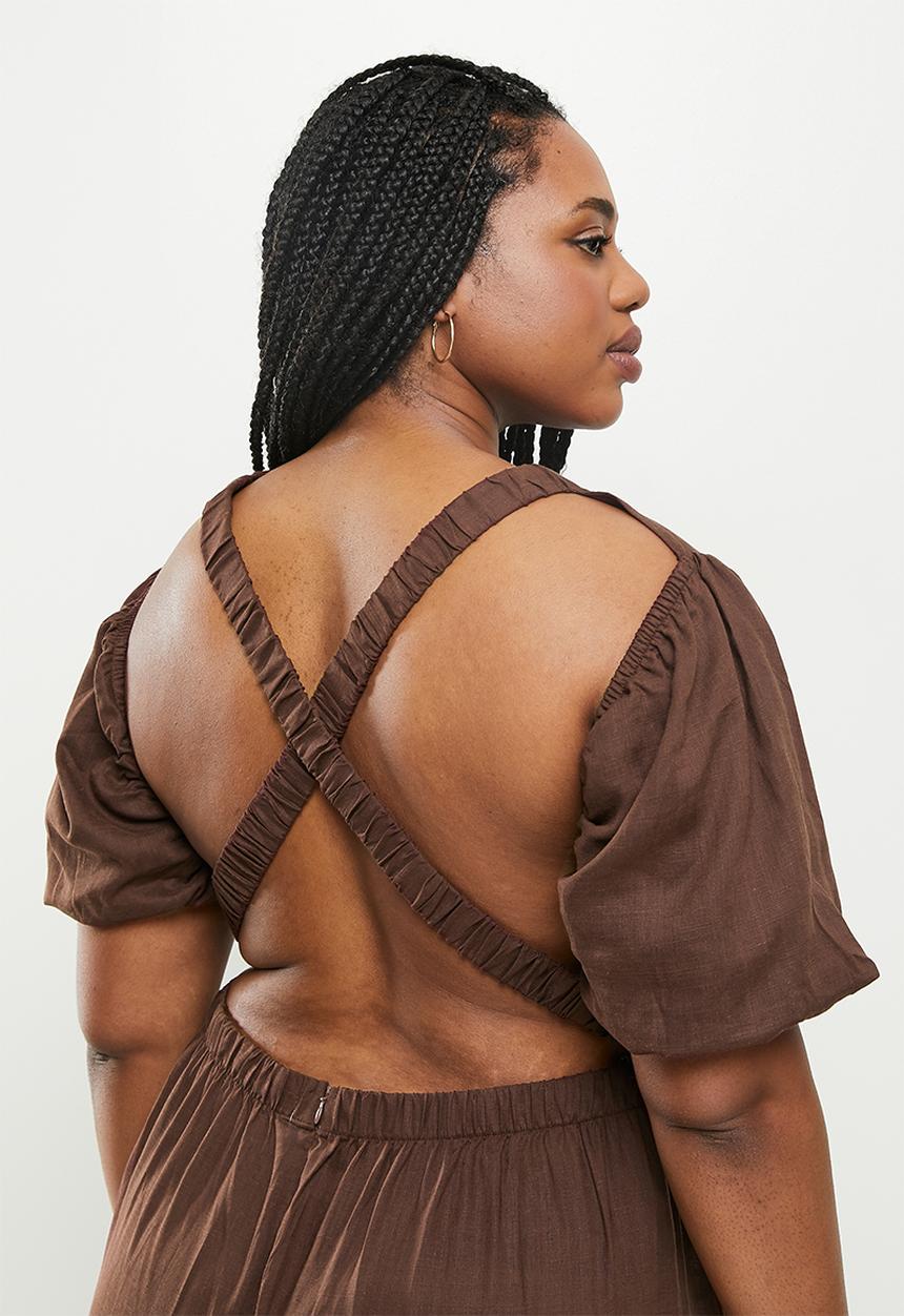 Glamorous - Plus open back tiered linen dress - brown