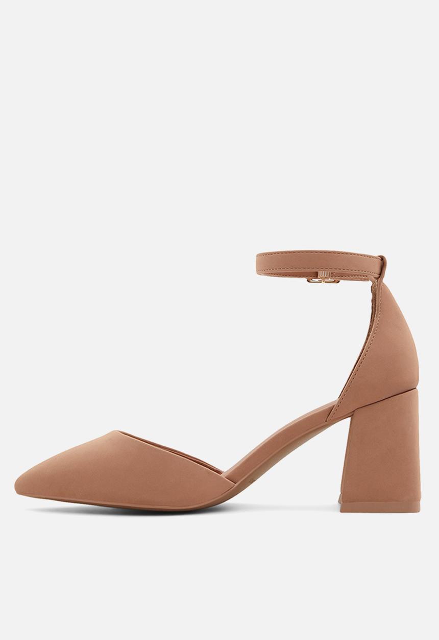 Call It Spring - Daliaa court heel - beige
