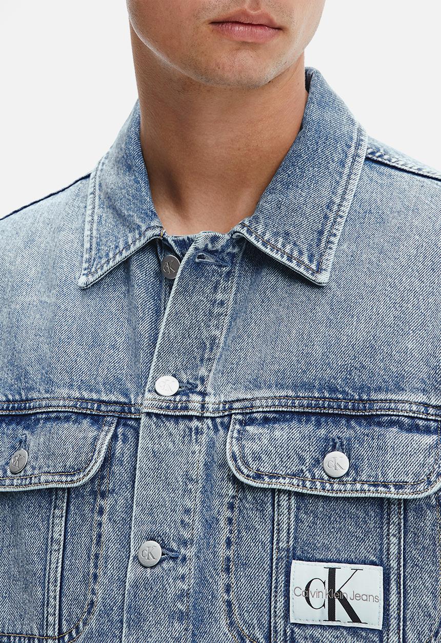 Calvin Klein - Regular 90s denim jacket - light blue