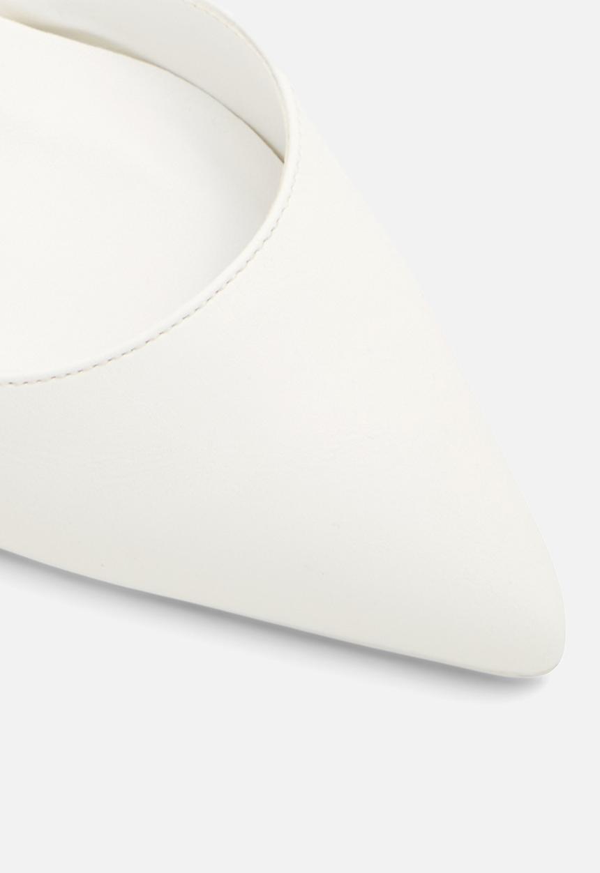 Call It Spring - Yris court heel - white