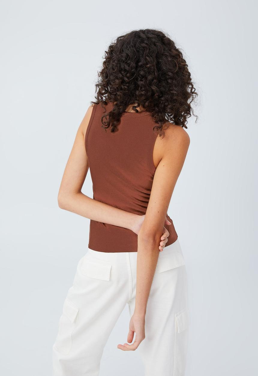 Cotton On - The one organic rib scoop tank - desert brown