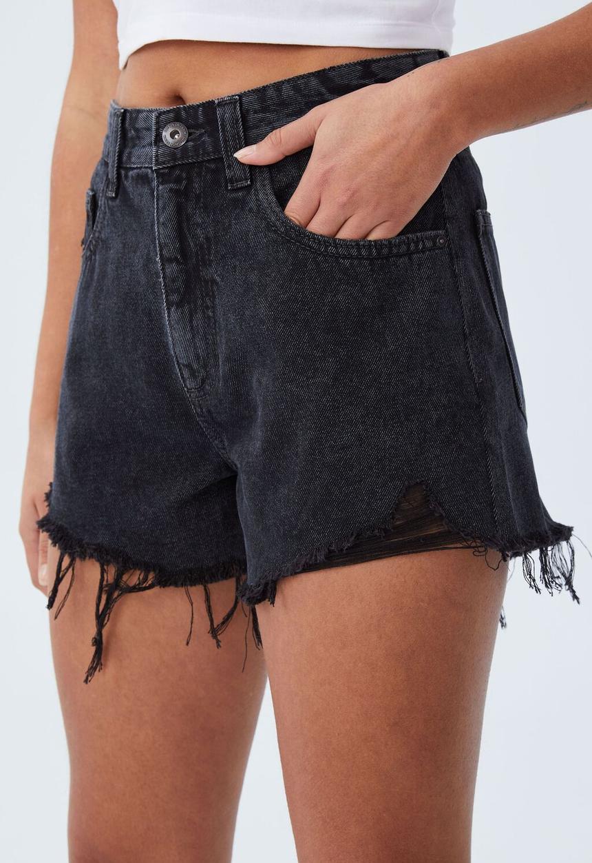 Cotton On - High mom denim short - graphite black 