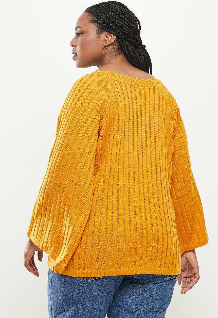 Me&B - Plus flared sleeve v-neck jumper - mustard
