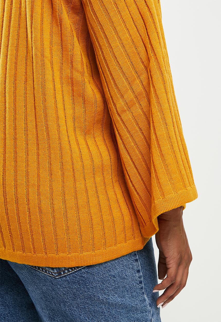Me&B - Plus flared sleeve v-neck jumper - mustard