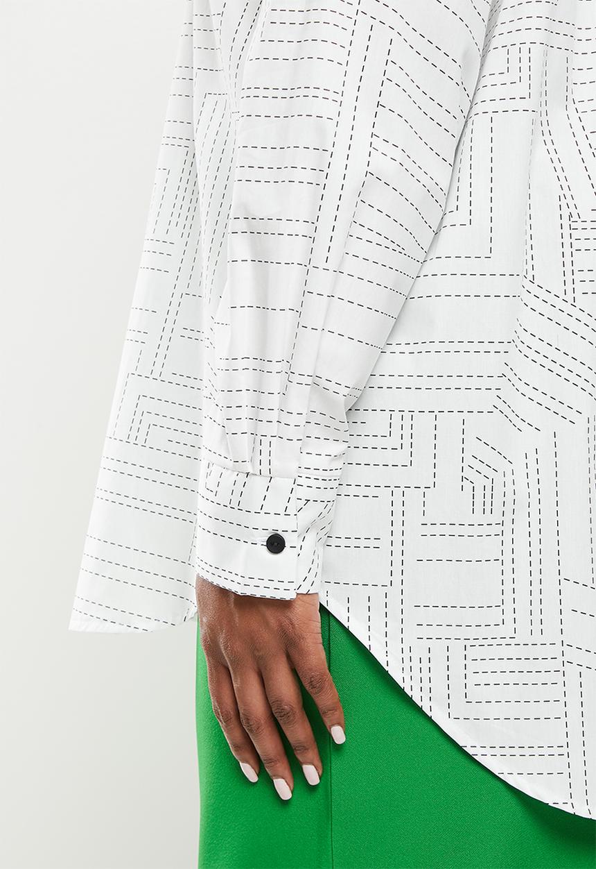Me&B - Plus printed longer length shirt with curved hem - white & black 