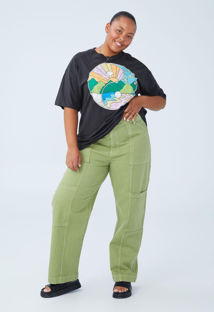 Cotton On - Curve dad graphic tee - desert daze/washed black