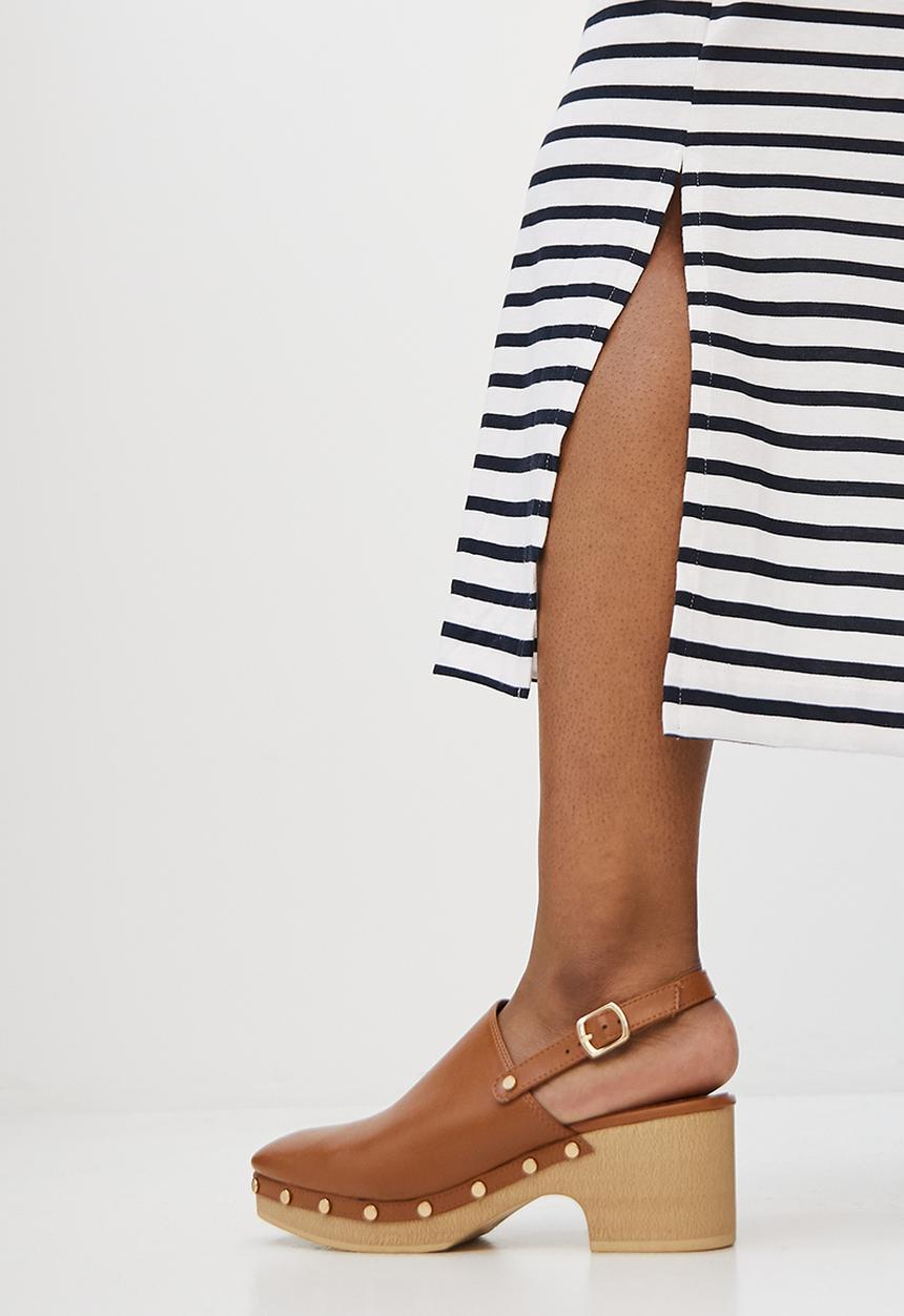 Superbalist - Dropped shoulder T-shirt dress - white & black