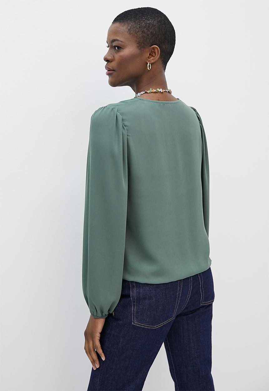 edit - V-neck shoulder shell blouse - bottle green