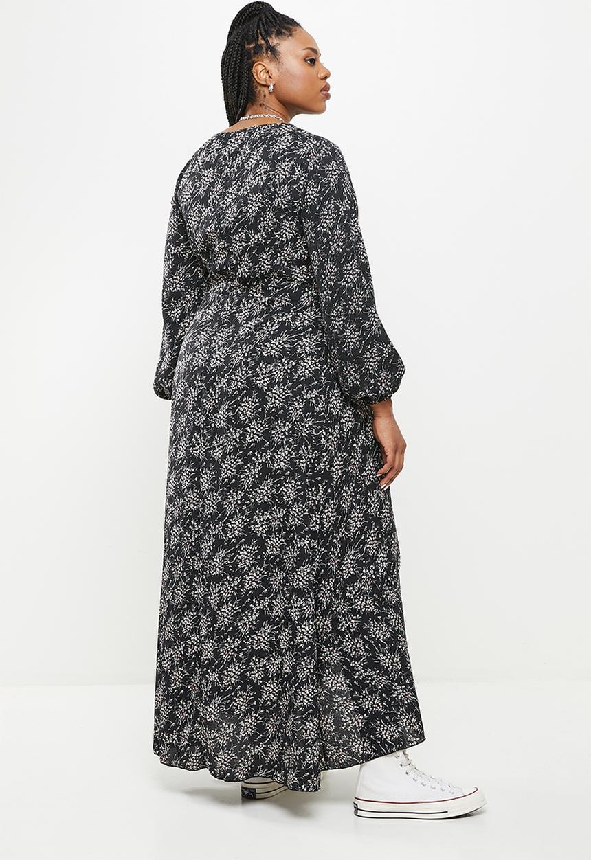 Missguided - Plus long sleeve wrap maxi dress - black