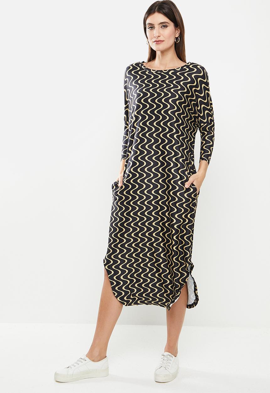 Me&B - Dolman sleeve high low tee dress - black