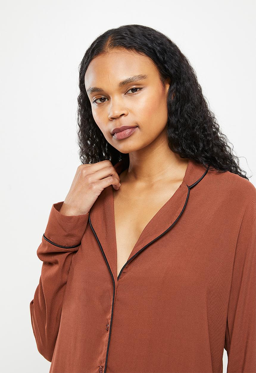 Superbalist - Sleep shirt & pants set - chocolate