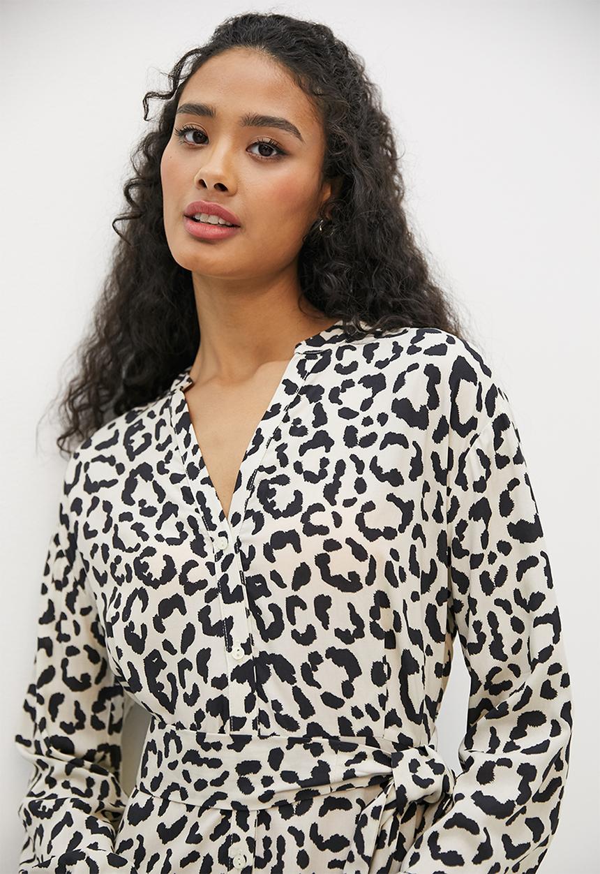 edit - Mandarin collar belted midi dress - mono animal
