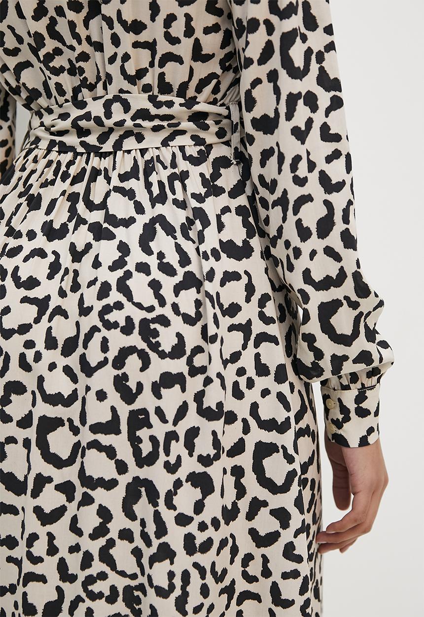 edit - Mandarin collar belted midi dress - mono animal