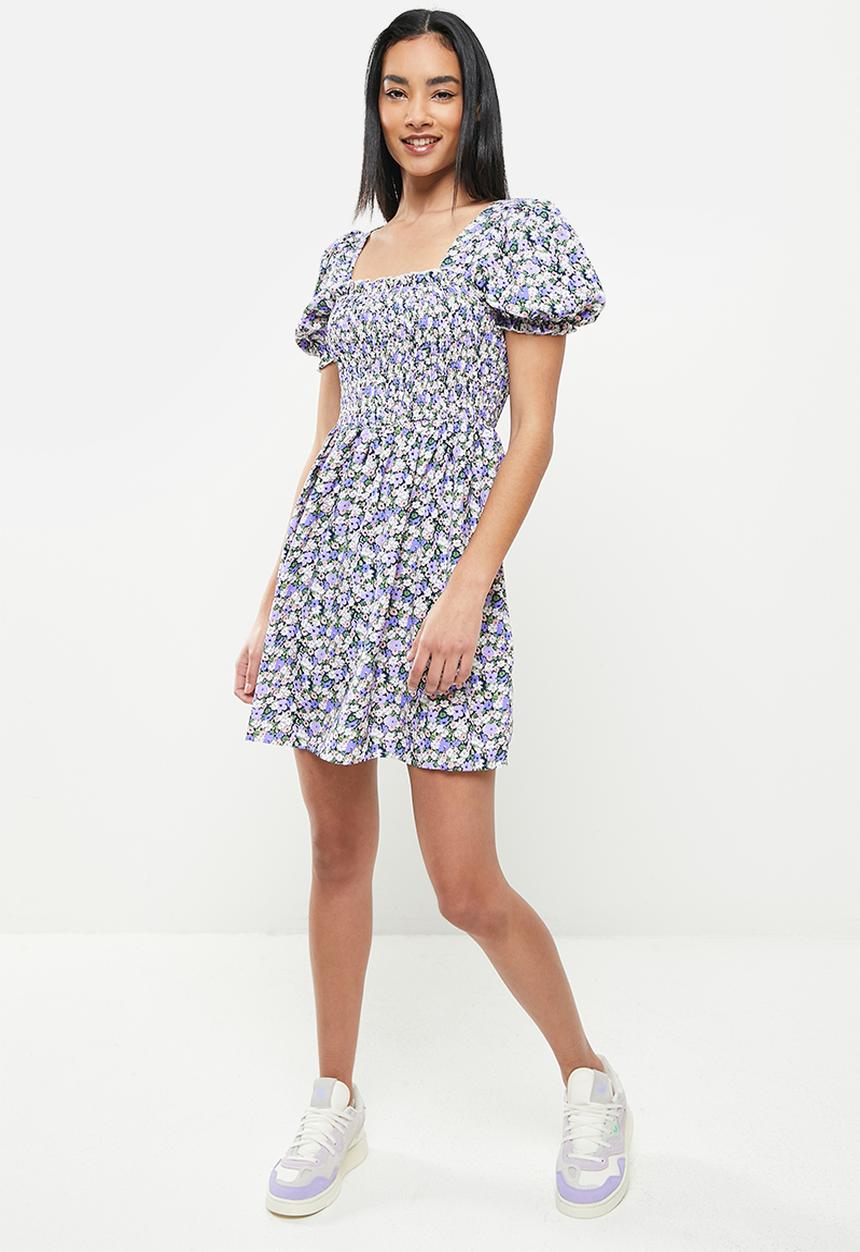 Missguided - Petite shirred bust puff sleeve mini dress - multi