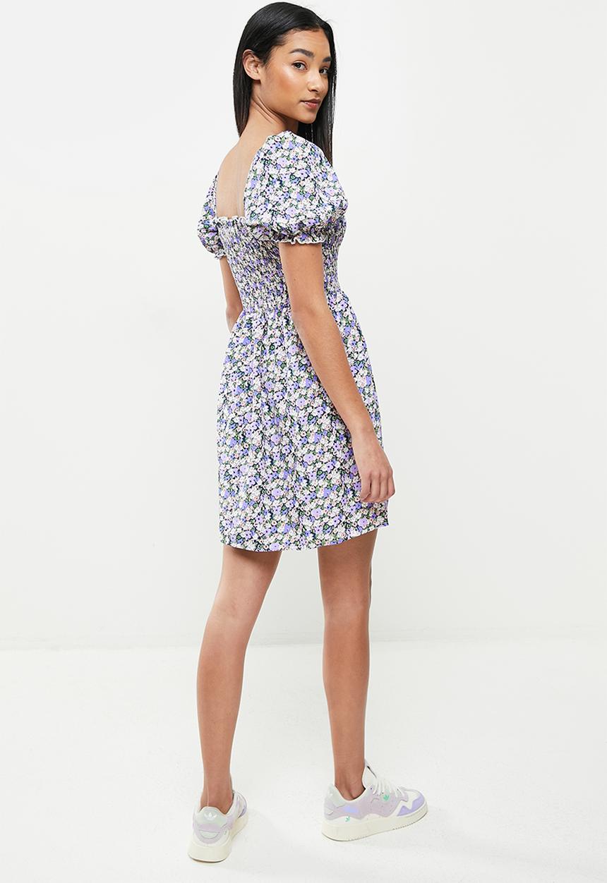 Missguided - Petite shirred bust puff sleeve mini dress - multi