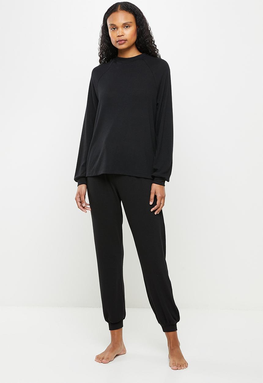 Superbalist - Soft touch sleep set - black