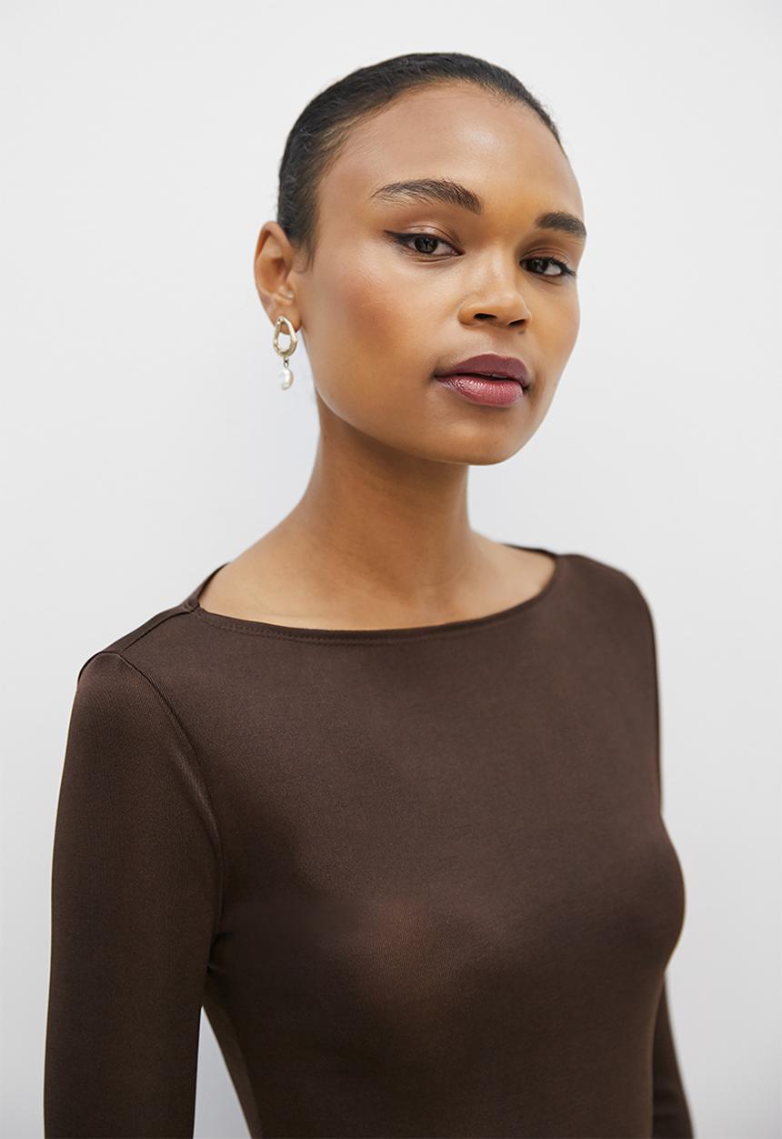 MILLA - Slinky rib slash neck top - chocolate