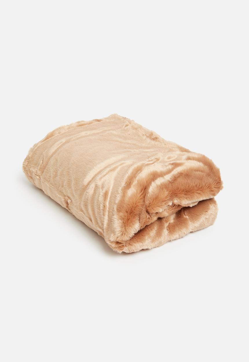 Linen House - Selma faux fur throw - brandy