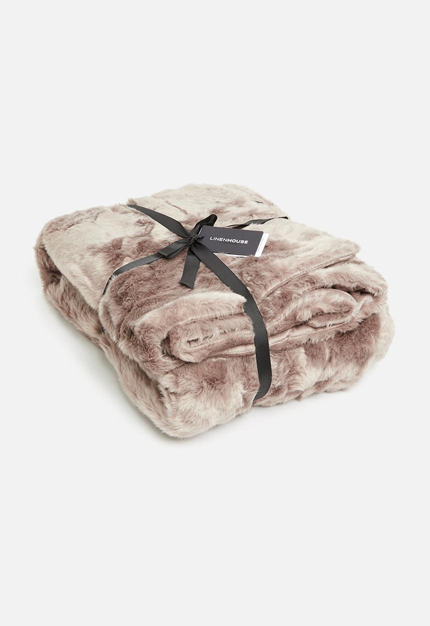 Linen House - Selma faux fur throw - mushroom