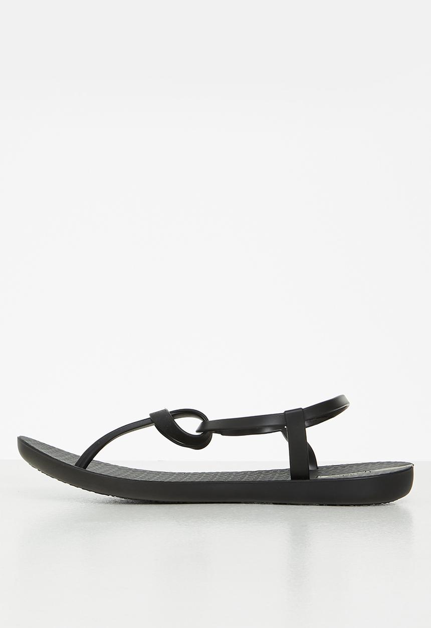 Ipanema - Ellie - black