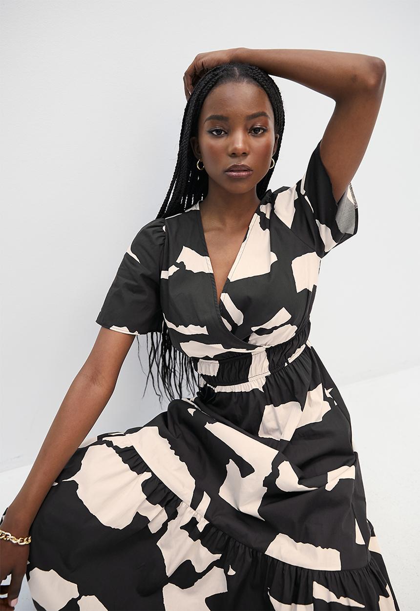 Superbalist - Fit and flare midi - bold cut out