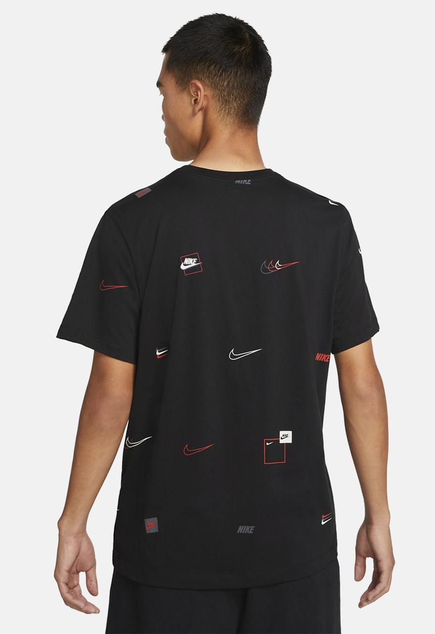 Nike - NSW 12Mo Logo AOP Tee - black