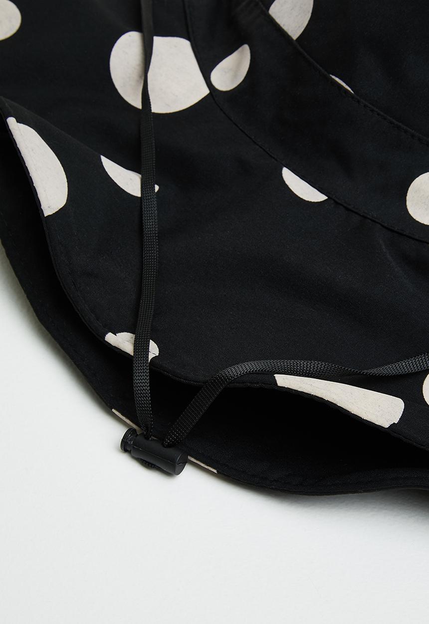Superbalist - Reversible polka dot bucket hat - black & neutral