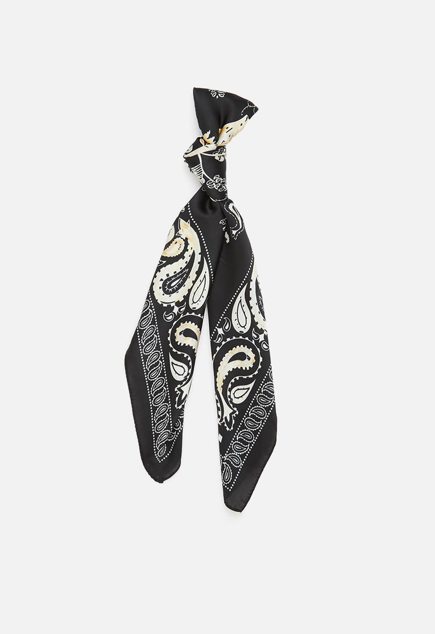 Superbalist - Bandana print neckerchief - black