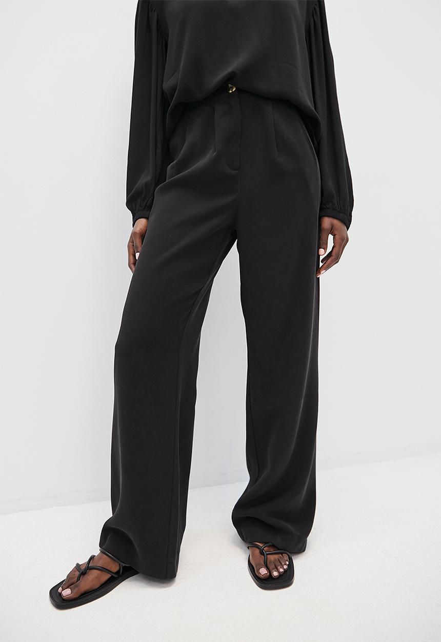 Superbalist - High waisted wide leg trouser - black