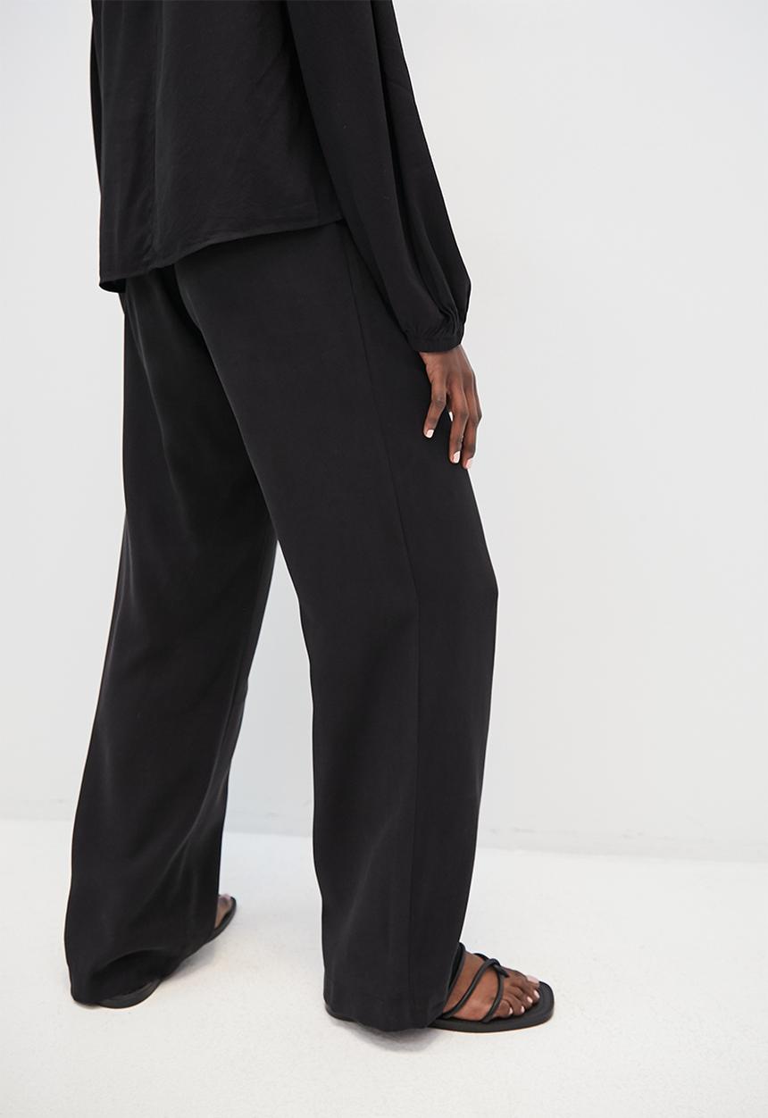 Superbalist - High waisted wide leg trouser - black
