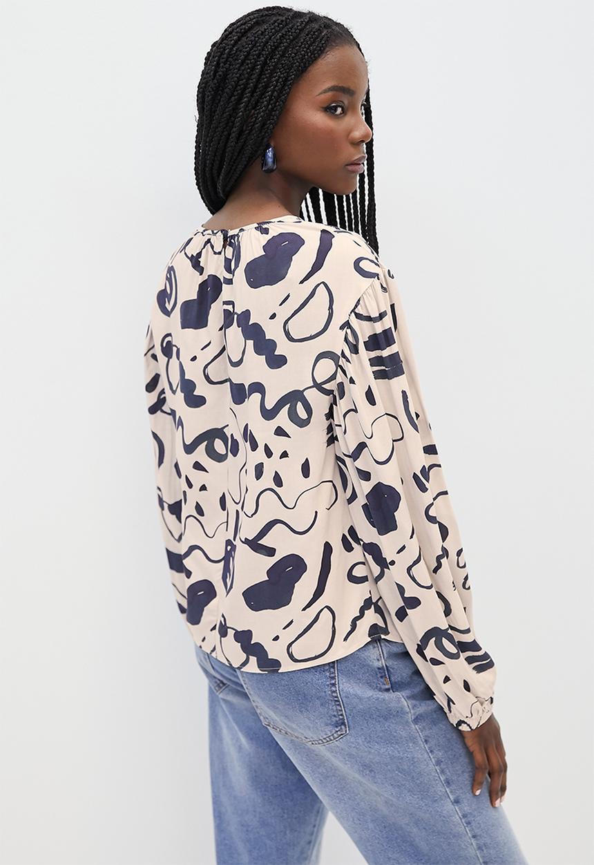 Superbalist - Dramatic sleeve shell - art class print
