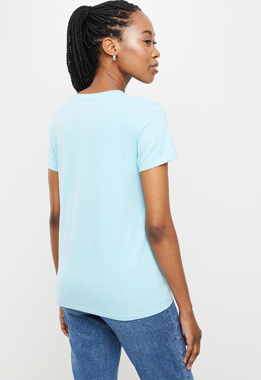 Levi’s® - The perfect tee poster logo daisy chest hit angel - blue