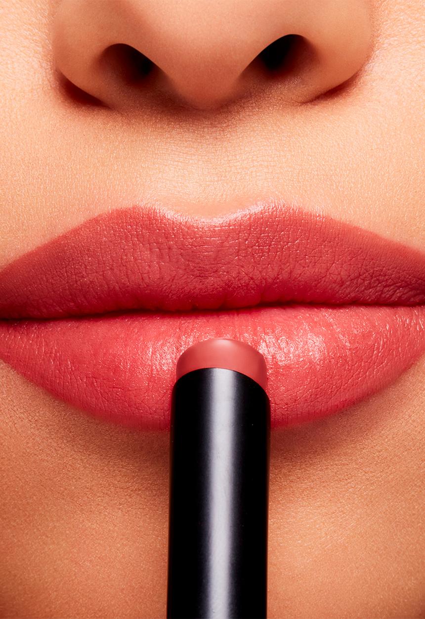 MAC - Powder Kiss Velvet Blur Slim Stick - Brickthrough