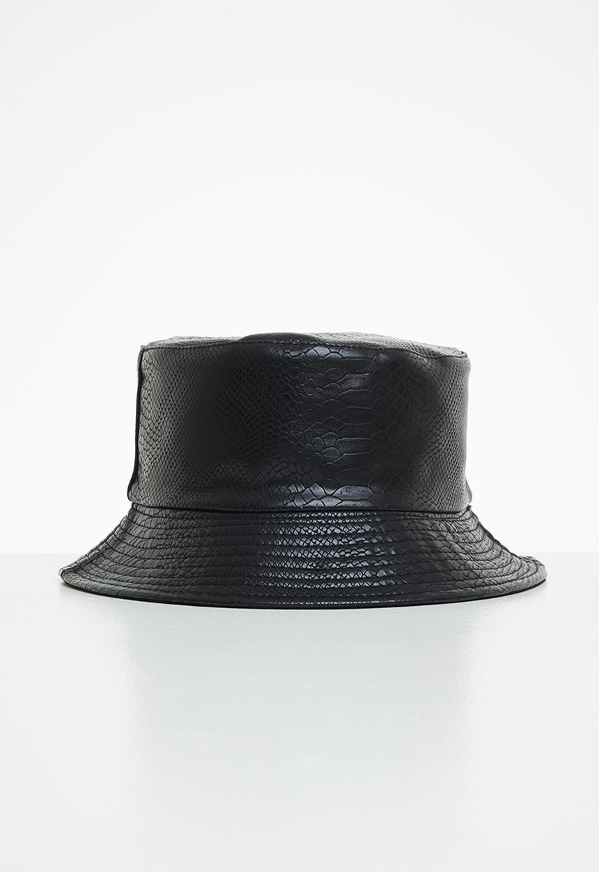 Superbalist - Faux snakeskin bucket hat - black