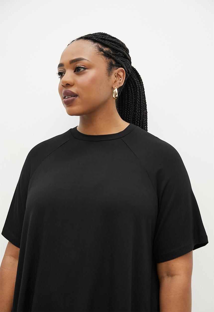 edit Plus - Hi-low easy fit tee - black