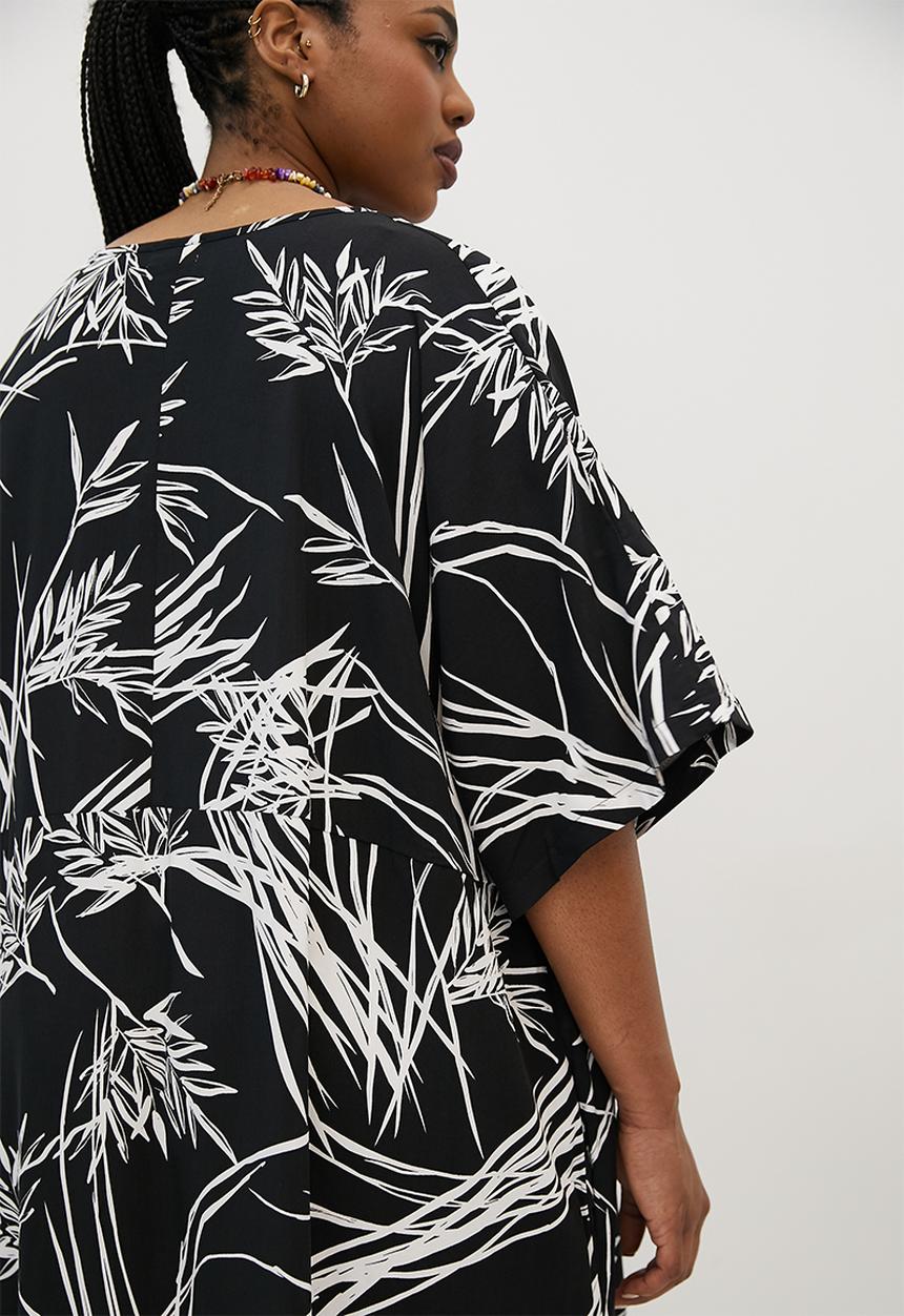 edit Plus - V-neck step hem maxi - black
