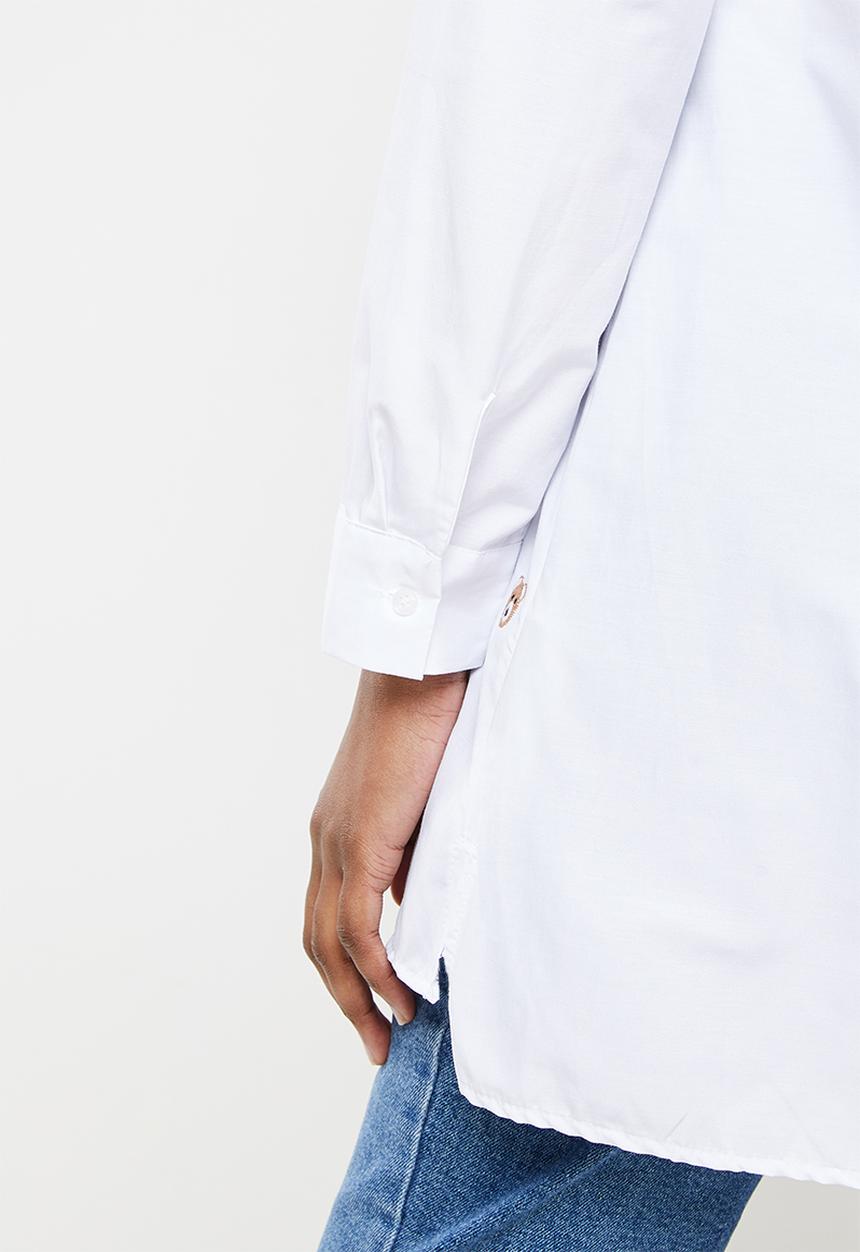 Trendyol - Embroidery detailed long back woven shirt - white